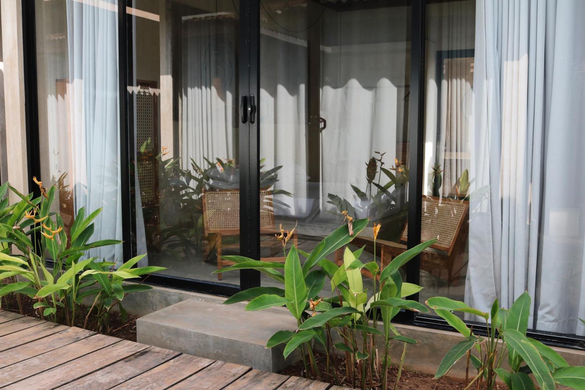 Swell Shacks Hotel มาตารา ภายนอก รูปภาพ