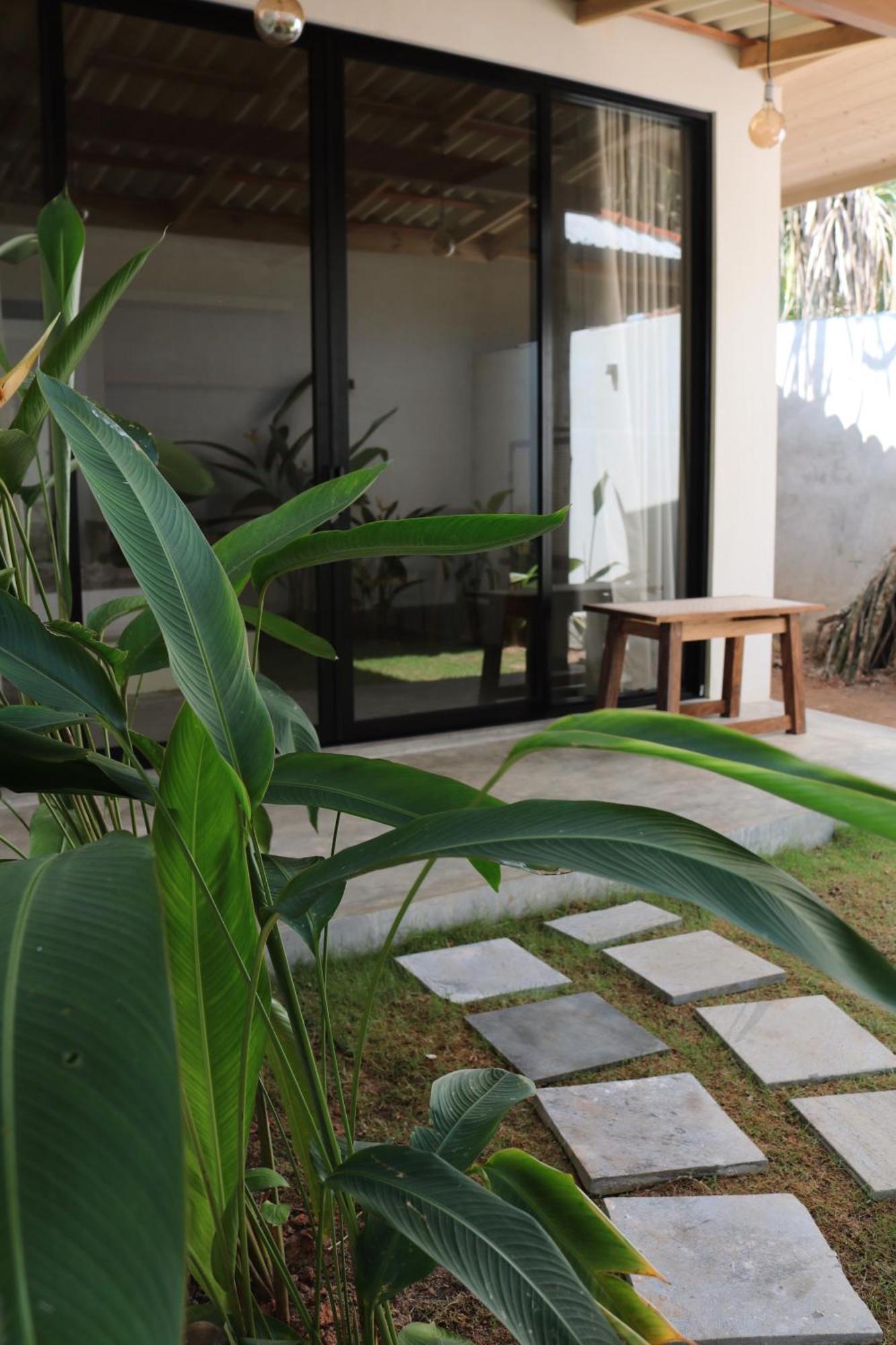 Swell Shacks Hotel มาตารา ภายนอก รูปภาพ